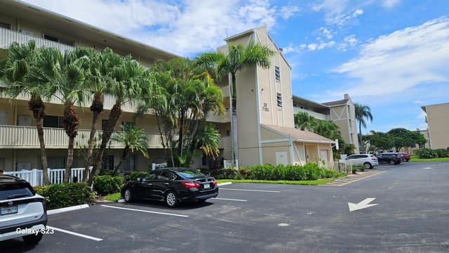 7185 Huntington Lane, Delray Beach FL 33446 - Delray Beach, FL - Photo 3