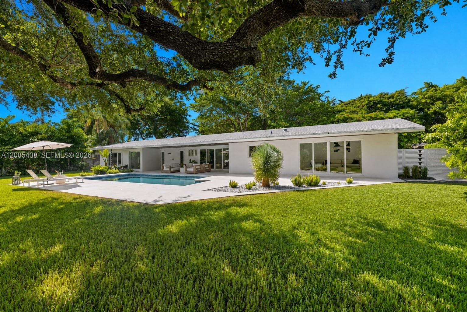 7421 SW 131st St, Pinecrest FL 33156 - Pinecrest, FL - Photo 1