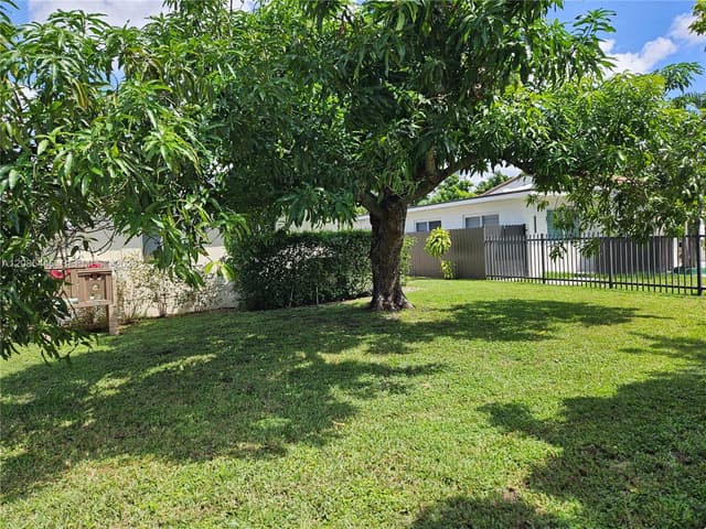 145 SW 60th Ct, Miami FL 33144 - Miami, FL - Photo 4