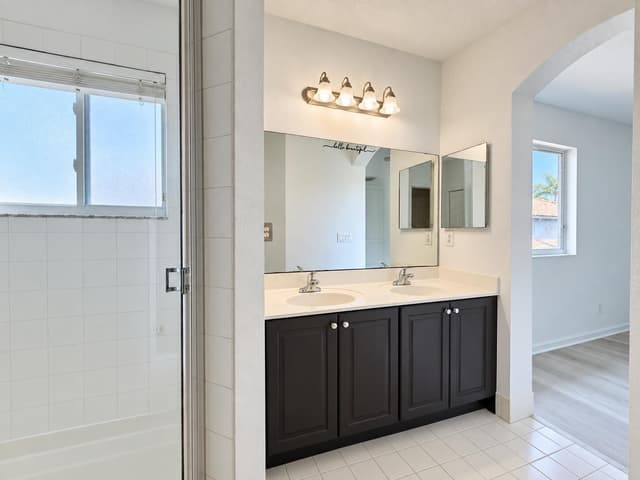 2145 Oakmont Drive, Riviera Beach FL 33404 - Riviera Beach, FL - Photo 7