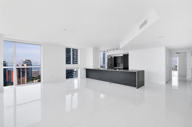 1080 Brickell Ave # 3901, Miami FL 33131 - Miami, FL - Photo 4
