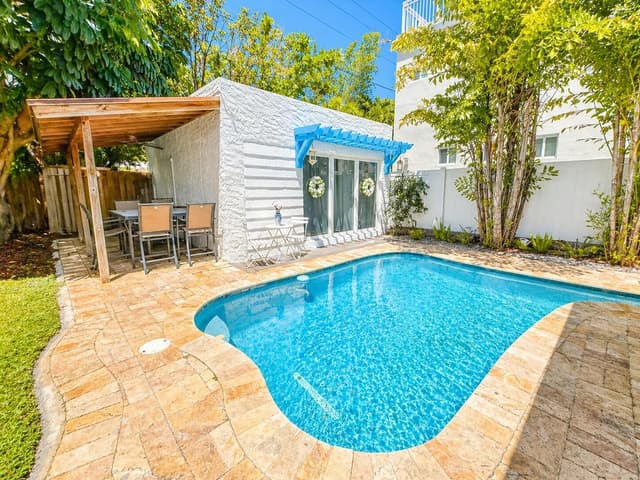 1415 NE 4th Place, Fort Lauderdale FL 33301 - Fort Lauderdale, FL - Photo 2