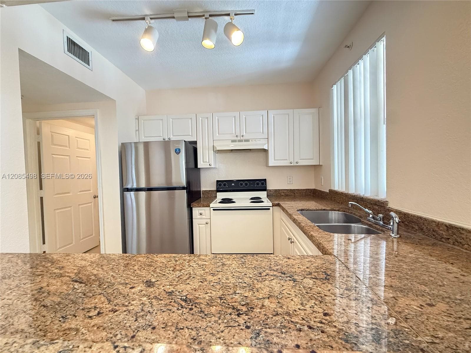 6796 W Sample Rd # 6796, Coral Springs FL 33067
