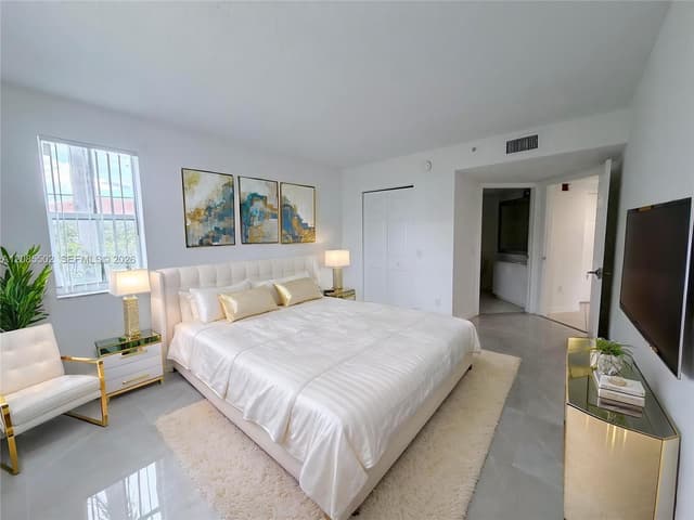 9645 NW 1st Ct # 110, Pembroke Pines FL 33024 - Pembroke Pines, FL - Photo 4
