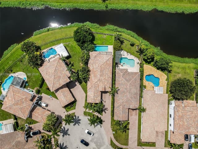 2660 NW 84th Way, Cooper City FL 33024 - Cooper City, FL - Photo 4