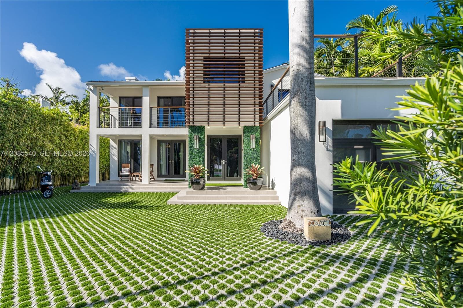 2802 Prairie Ave, Miami Beach FL 33140 - Miami Beach, FL - Photo 1