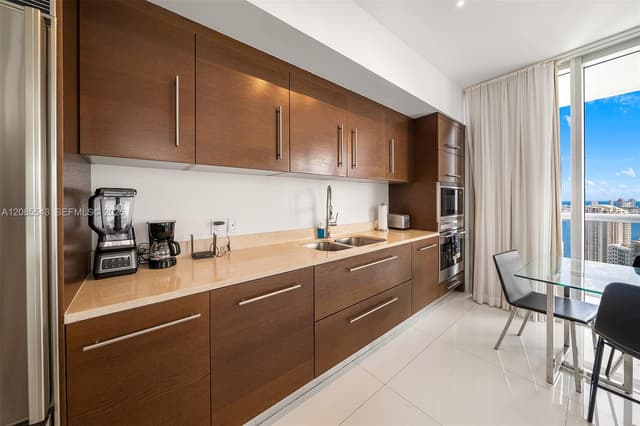 485 Brickell Ave # 4410, Miami FL 33131 - Miami, FL - Photo 4