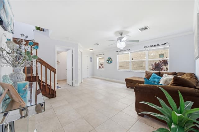 4258 NW 1st Dr, Deerfield Beach FL 33442 - Deerfield Beach, FL - Photo 6
