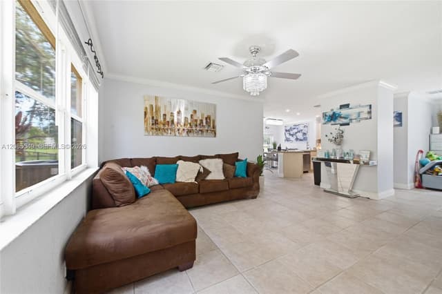 4258 NW 1st Dr, Deerfield Beach FL 33442 - Deerfield Beach, FL - Photo 4