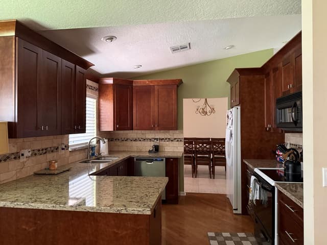 102 SAND PINE Way, Royal Palm Beach FL 33411 - Royal Palm Beach, FL - Photo 3
