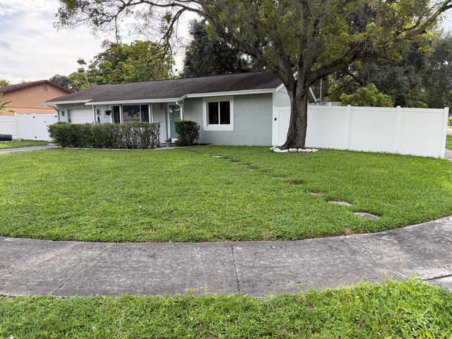 18422 SPANISH ISLES Place, Boca Raton FL 33496 - Boca Raton, FL - Photo 5