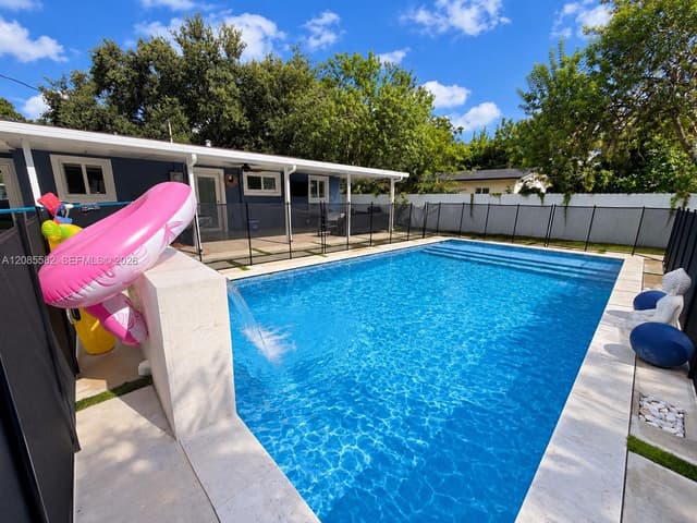 240 N 68th Ave, Hollywood FL 33024 - Hollywood, FL - Photo 7