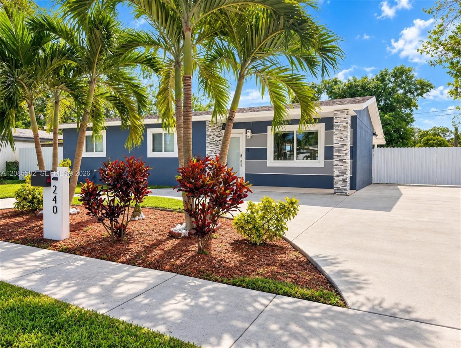 240 N 68th Ave, Hollywood FL 33024 - Hollywood, FL - Photo 1