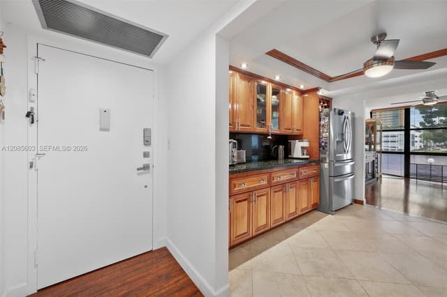 1000 Parkview Dr # 220, Hallandale Beach FL 33009 - Hallandale Beach, FL - Photo 6