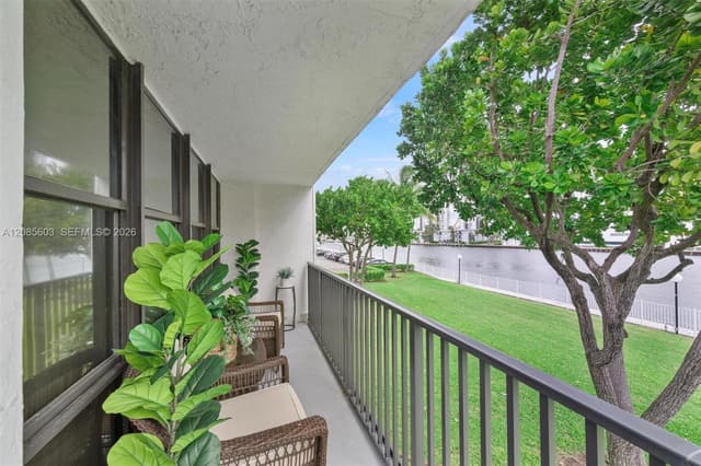 1000 Parkview Dr # 220, Hallandale Beach FL 33009 - Hallandale Beach, FL - Photo 3