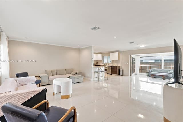 2161 NE 171st St, North Miami Beach FL 33162 - North Miami Beach, FL - Photo 5