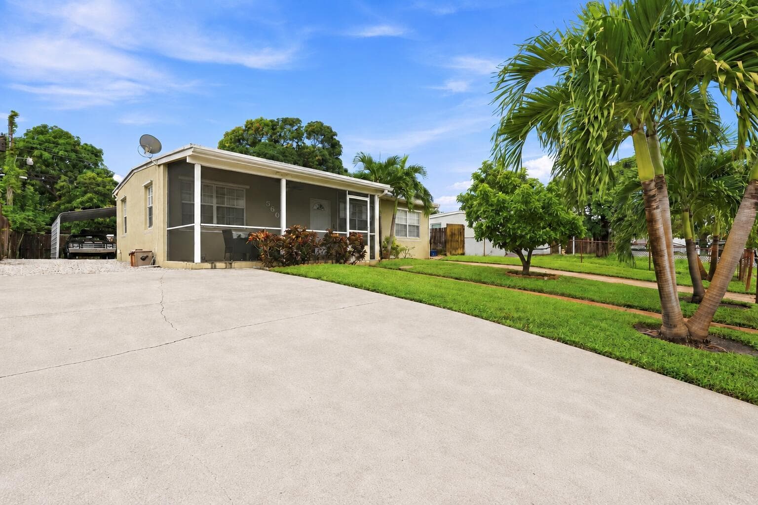 560 Seagrape Road, Lantana FL 33462 - Lantana, FL - Photo 1