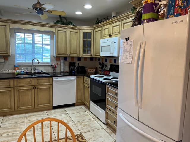 176 Cape Cod Circle # 0, Lake Worth FL 33467 - Lake Worth, FL - Photo 6
