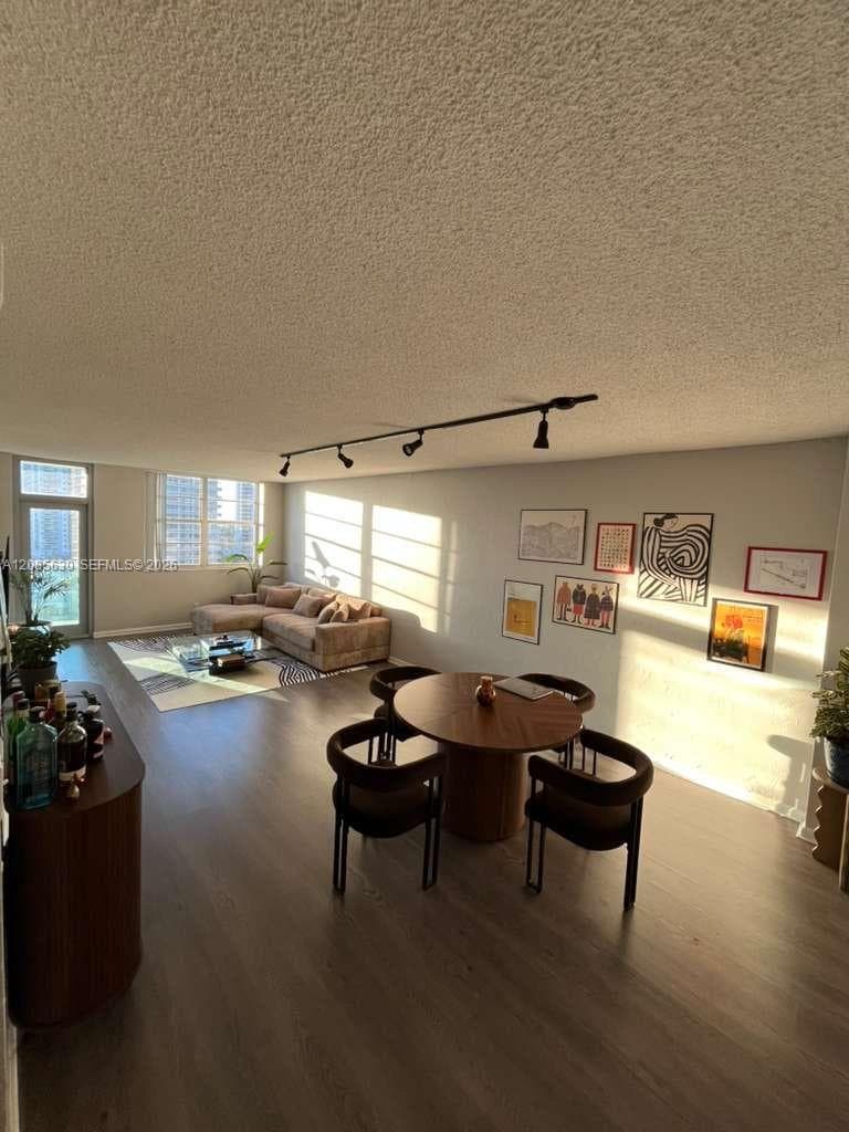 19390 Collins Ave # 1217, Sunny Isles Beach FL 33160