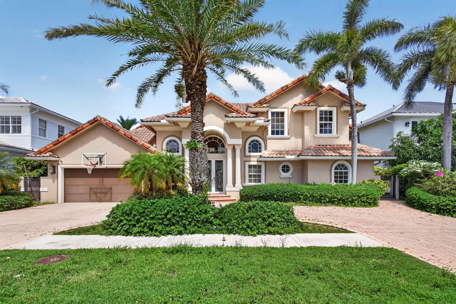 4901 NE 29th Avenue, Lighthouse Point FL 33064