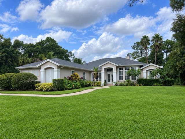 7481 150th Court N, Palm Beach Gardens FL 33418 - Palm Beach Gardens, FL - Photo 2