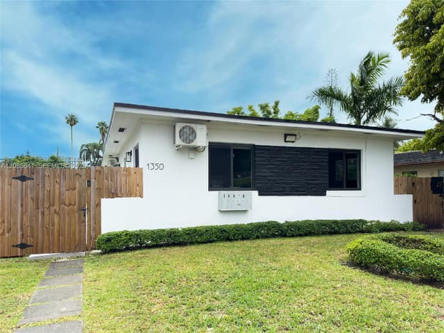 1350 NE 111th St, Miami FL 33161 - Miami, FL - Photo 3
