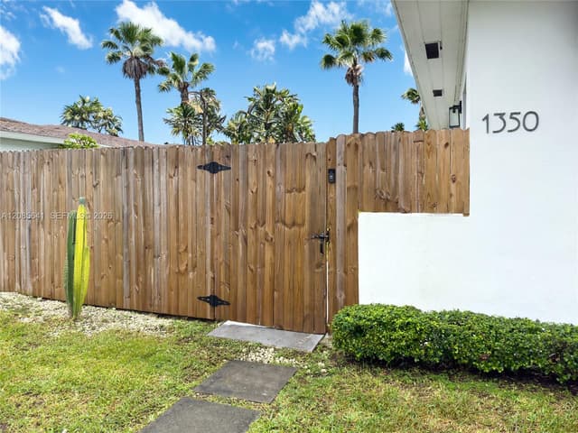 1350 NE 111th St, Miami FL 33161 - Miami, FL - Photo 4