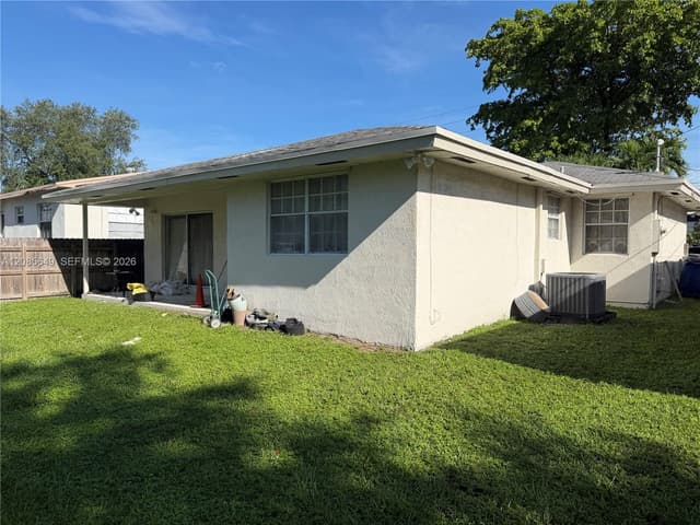 617 SW 1st St, Hallandale Beach FL 33009 - Hallandale Beach, FL - Photo 5