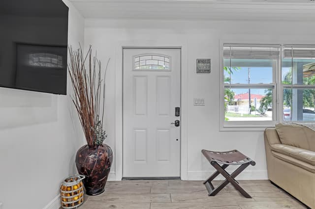 1707 E TERRACE Drive, FL 33460 - Photo 7