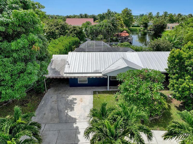1707 E TERRACE Drive, FL 33460 - Photo 1
