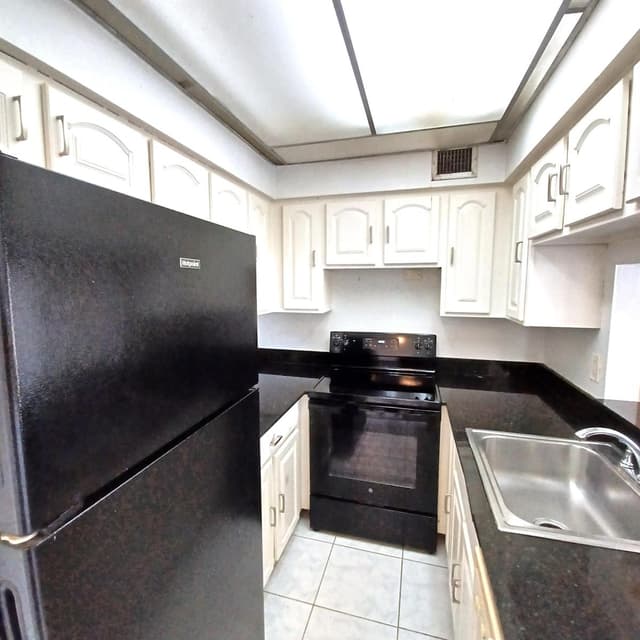 7221 Golf Colony Court # 102, Lake Worth FL 33467 - Lake Worth, FL - Photo 6