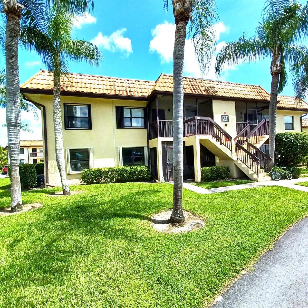 7221 Golf Colony Court # 102, Lake Worth FL 33467 - Lake Worth, FL - Photo 1