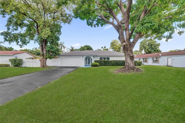 10601 NW 43rd Ct, Coral Springs FL 33065 - Coral Springs, FL - Photo 5