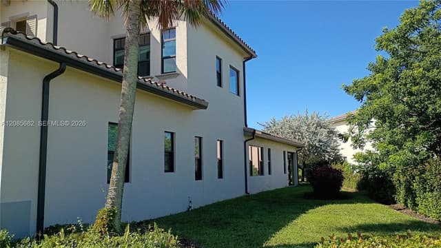 1280 SW 113th Way, Pembroke Pines FL 33025 - Pembroke Pines, FL - Photo 5