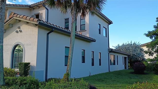 1280 SW 113th Way, Pembroke Pines FL 33025 - Pembroke Pines, FL - Photo 4
