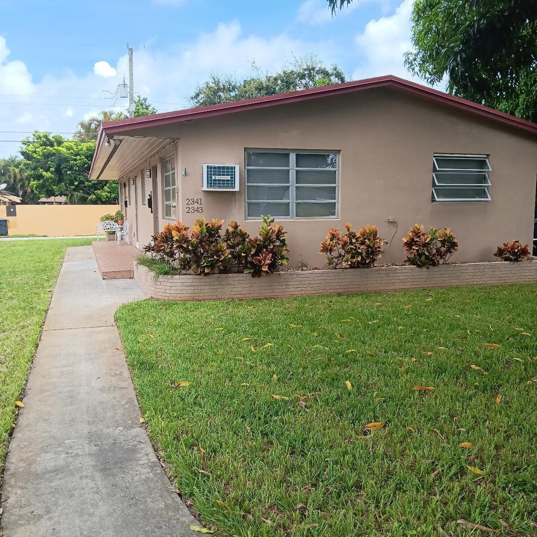 2341 HARDING Street, Hollywood FL 33020