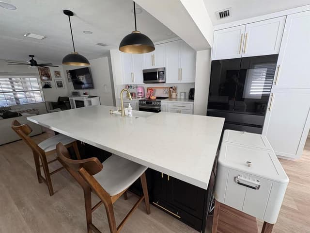 1215 NE 16TH Terrace, Fort Lauderdale FL 33304 - Fort Lauderdale, FL - Photo 3