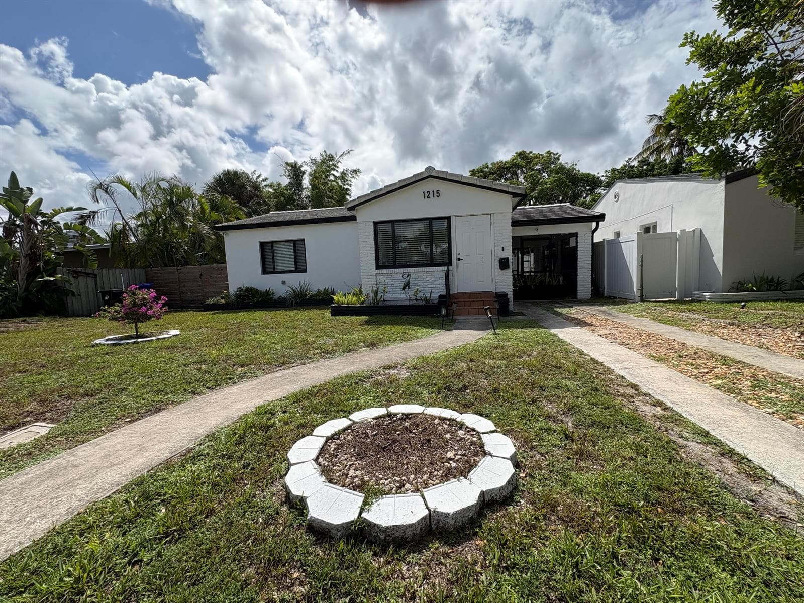 1215 NE 16TH Terrace, Fort Lauderdale FL 33304 - Fort Lauderdale, FL - Photo 1