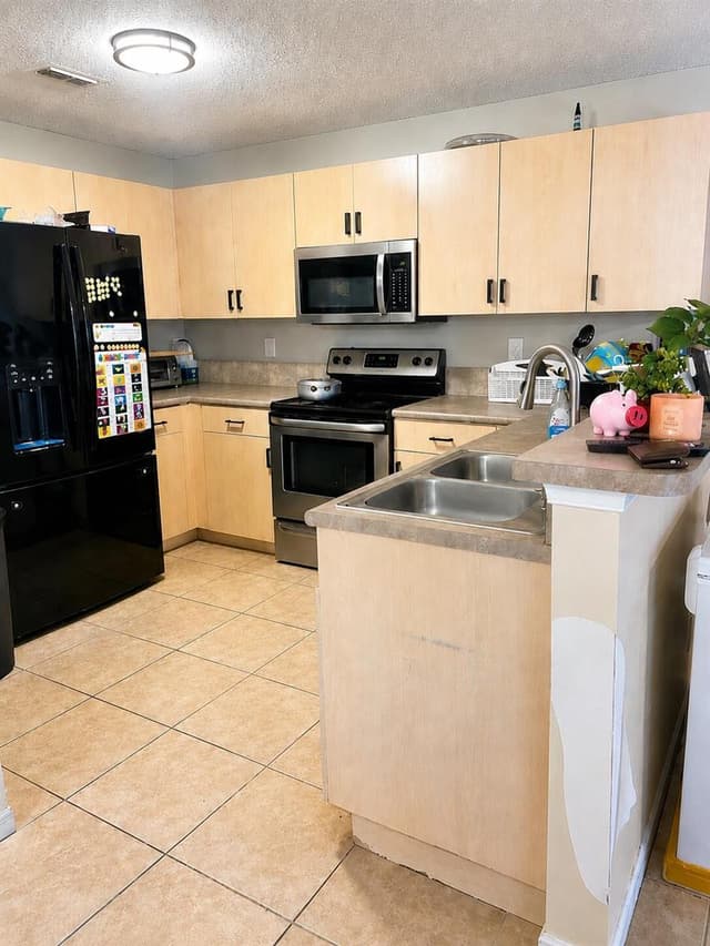 3331 Commodore Court, West Palm Beach FL 33411 - West Palm Beach, FL - Photo 2