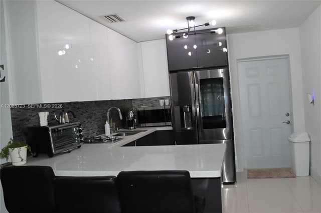6506 SW 20th St, Miramar FL 33023 - Miramar, FL - Photo 4