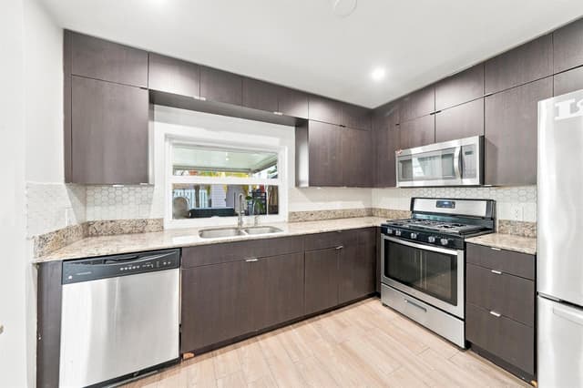 11351 NW 37TH Place, Sunrise FL 33323 - Sunrise, FL - Photo 6
