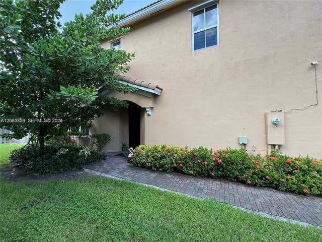 1444 SE 24th Ter, Homestead FL 33035 - Homestead, FL - Photo 2