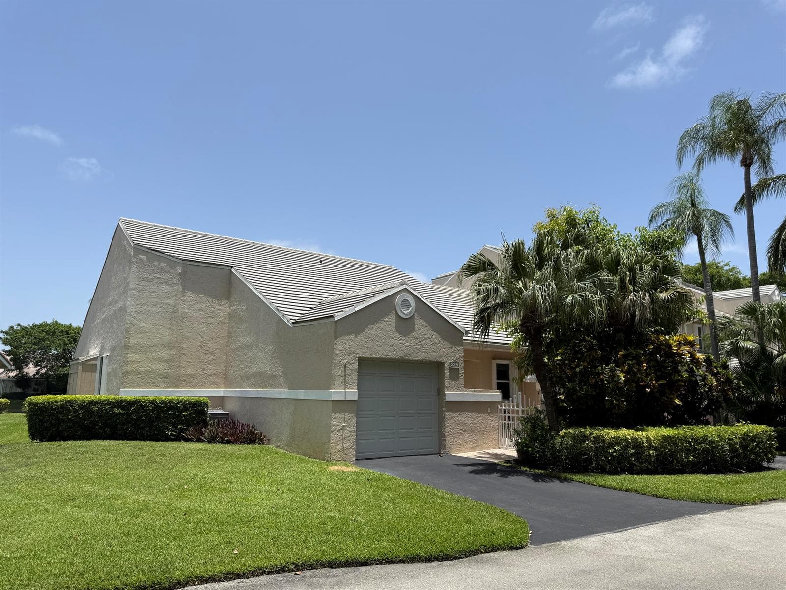 225 N Lakeshore Drive, Hypoluxo FL 33462