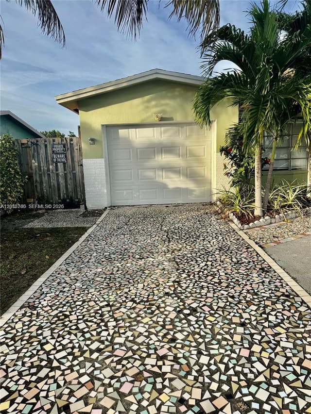 6481 Kimberly Blvd, North Lauderdale FL 33068 - North Lauderdale, FL - Photo 6