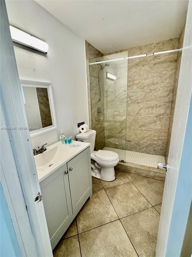 6481 Kimberly Blvd, North Lauderdale FL 33068 - North Lauderdale, FL - Photo 4