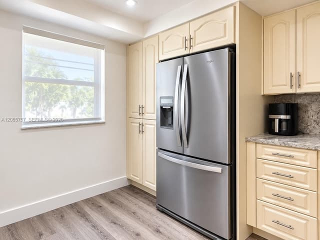 16051 Blatt Blvd # 112, Weston FL 33326 - Weston, FL - Photo 6