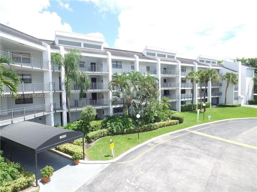 16051 Blatt Blvd # 112, Weston FL 33326 - Weston, FL - Photo 1