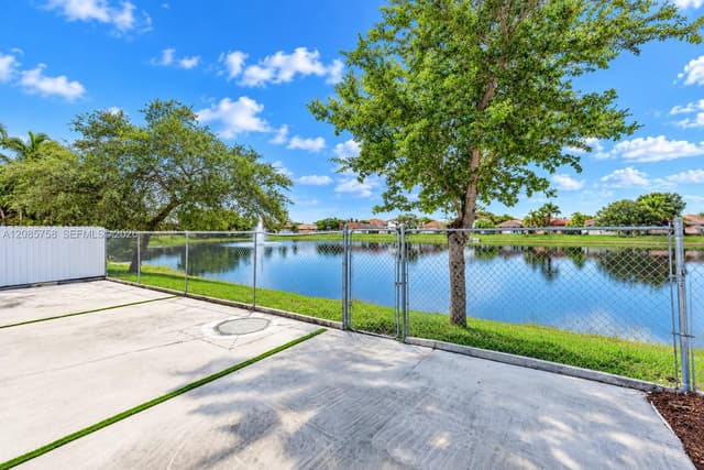 15351 SW 36th St, Miami FL 33185 - Miami, FL - Photo 5