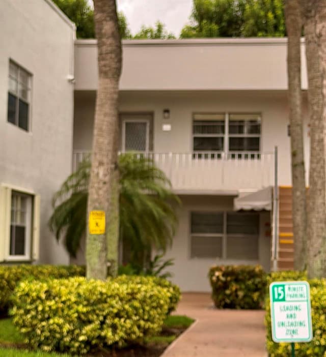 154 Normandy Lane, Delray Beach FL 33484 - Delray Beach, FL - Photo 2
