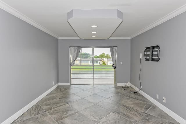 156 LAKE EVELYN Drive, West Palm Beach FL 33411 - West Palm Beach, FL - Photo 5